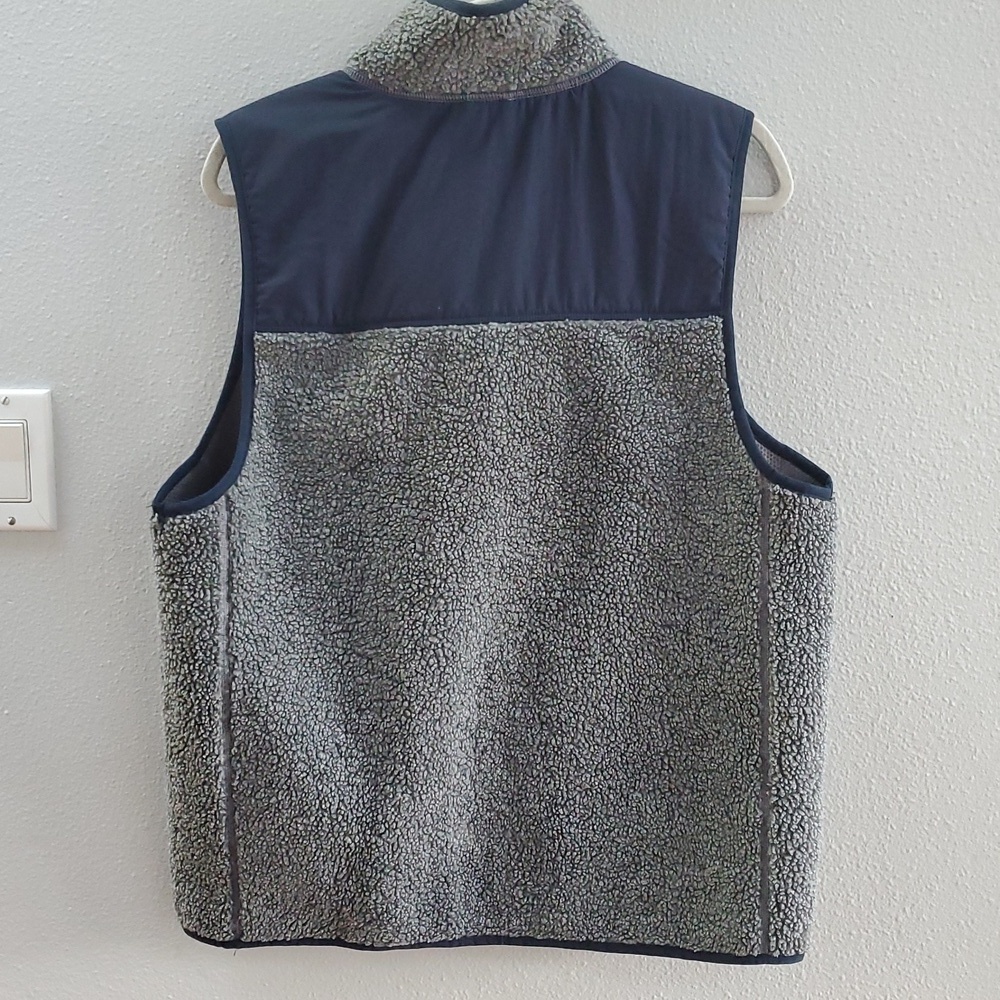 Brooks Brothers Teddy Fleece Vest - Picture 5 of 8